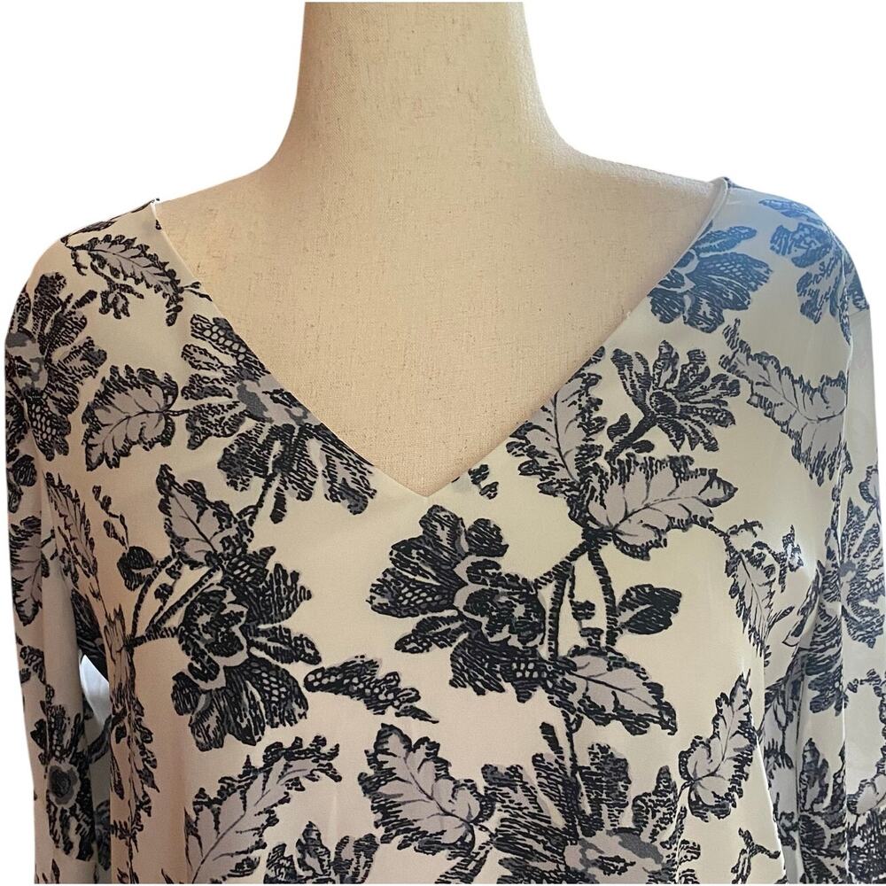 ASTR Women's BOHO Dress,White Black Floral, Lace Trim Bell Sleeve, L, Mini Dress - Picture 5 of 7